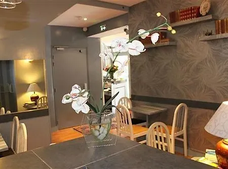 Relais Bergson Отель Париж