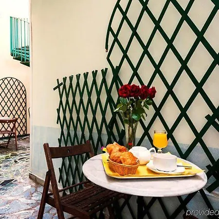 Relais Bergson Отель Париж